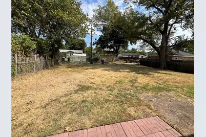 317 E Ridgewood Drive, Garland, TX 75041 - Photo 16