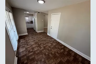 317 E Ridgewood Drive, Garland, TX 75041 - Photo 6