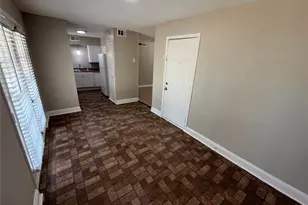 317 E Ridgewood Dr, Garland, TX 75041 - Photo 6