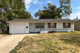 317 E Ridgewood Dr, Garland, TX 75041 - Photo 2