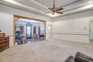 412 Inland Cir, Azle, TX 76020 - Photo 4