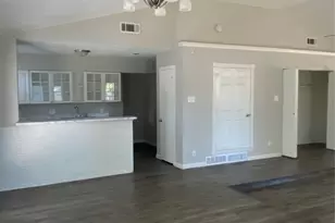2516 Trinity St, Irving, TX 75062 - Photo 8