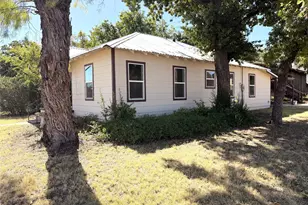 712 W Main St, Eastland, TX 76448 - Photo 4