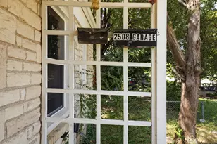 2508 Roanoke Ave, Dallas, TX 75235 - Photo 2