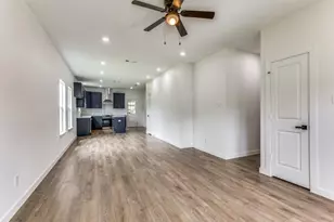 747 N Wilhite St, Cleburne, TX 76031 - Photo 4
