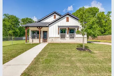 747 N Wilhite Street, Cleburne, TX 76031 - Photo 1