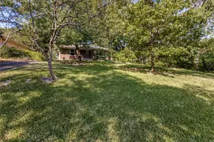 605 S Ravinia Dr, Dallas, TX 75211 - Photo 2
