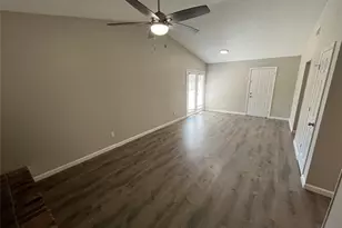 251 Prairie Vista Dr, Dallas, TX 75217 - Photo 2