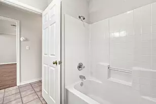 104 Chaparral Dr, Hillsboro, TX 76645 - Photo 26