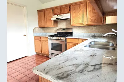 4346 Briar Hill Drive, Grand Prairie, TX 75052 - Photo 2