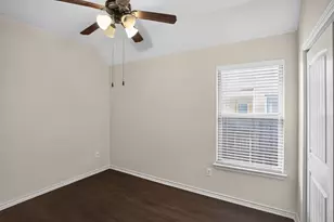 8418 Timberbrook Ln, Dallas, TX 75249 - Photo 10