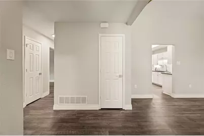 1521 Briarcrest Drive, Grapevine, TX 76051 - Photo 8