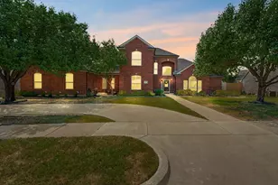1907 Clearview Dr, Ennis, TX 75119 - Photo 1