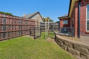 1907 Clearview Dr, Ennis, TX 75119 - Photo 34