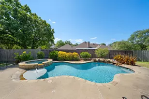 1907 Clearview Dr, Ennis, TX 75119 - Photo 4