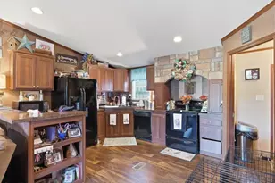 7515 County Rd 1014a, Joshua, TX 76058 - Photo 8