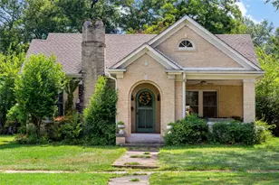 610 Fitzhugh, Paris, TX 75460 - Photo 1