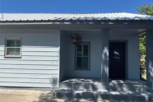 407 W Hamilton St, Olney, TX 76374 - Photo 2
