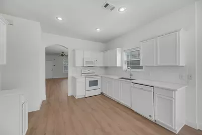 9810 Walnut Hill Drive, Providence Village, TX 76227 - Photo 8