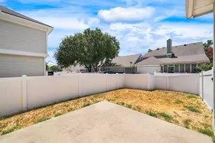 9810 Walnut Hill Dr, Providence Village, TX 76227 - Photo 24