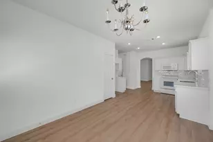 9810 Walnut Hill Dr, Providence Village, TX 76227 - Photo 10