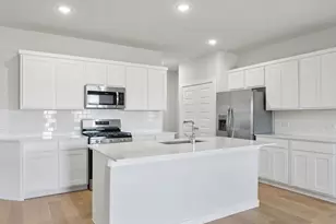 8340 Kingfisher Rd, Aubrey, TX 76227 - Photo 8