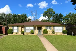 120 S Wood Ave, Denison, TX 75020 - Photo 1