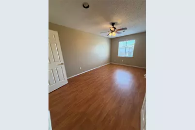 705 Cimarron Trail, Irving, TX 75063 - Photo 20