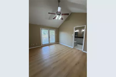 705 Cimarron Trail, Irving, TX 75063 - Photo 10