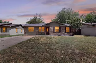 917 Miranda Dr, Mesquite, TX 75149 - Photo 1