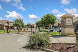 5448 Grenada Dr, Fort Worth, TX 76119 - Photo 6