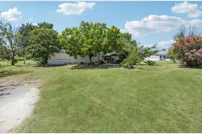 192 Oak Meadows Drive, Springtown, TX 76082 - Photo 20