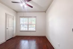 6315 Meadowglen Dr, Arlington, TX 76018 - Photo 4