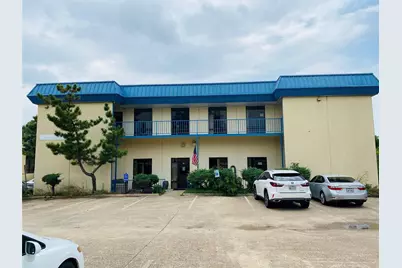 1039 N Interstate 35E Highway N #E, Carrollton, TX 75006 - Photo 1