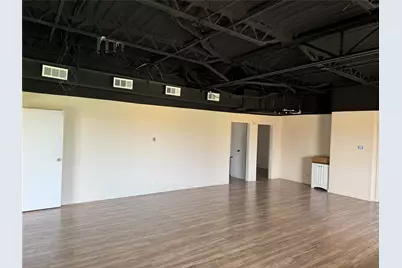 1039 N Interstate 35E Highway N #E, Carrollton, TX 75006 - Photo 10