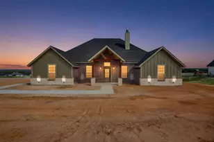 1016 Agnes Rd, Springtown, TX 76082 - Photo 2