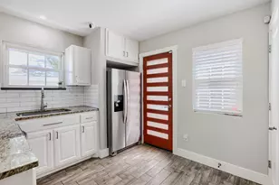 514 S Westmoreland Rd, Dallas, TX 75211 - Photo 8