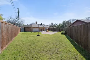 1415 Moss Rose Cir, Irving, TX 75061 - Photo 32