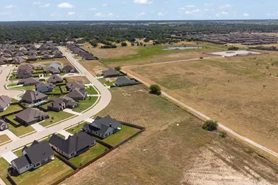 1823 Sudbury Drive, Cleburne, TX 76033 - Photo 4