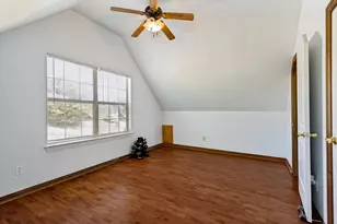 11001 Shady Oaks Dr, Runaway Bay, TX 76426 - Photo 14