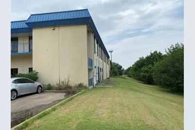 1039 N Interstate 35 Highway N #E, Carrollton, TX 75006 - Photo 14