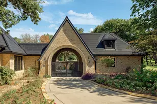 2005 Bayshore Dr, Flower Mound, TX 75022 - Photo 2
