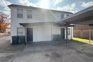 1907 Nolen Ct, Arlington, TX 76012 - Photo 4