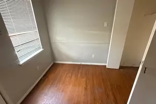 1907 Nolen Ct, Arlington, TX 76012 - Photo 10