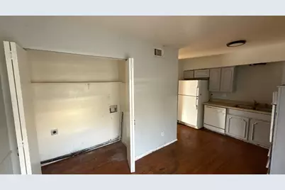 1907 Nolen Court, Arlington, TX 76012 - Photo 12