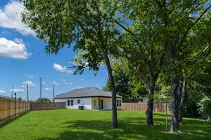 2749 Bethurum Ave, Dallas, TX 75215 - Photo 4