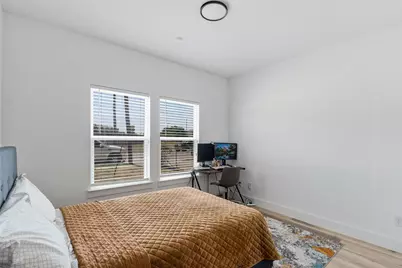 2749 Bethurum Avenue, Dallas, TX 75215 - Photo 14