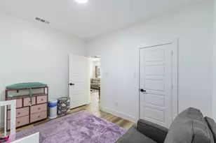 2749 Bethurum Ave, Dallas, TX 75215 - Photo 18