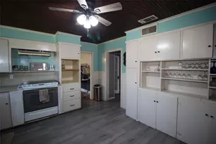 461 S 9th Ave, Munday, TX 76371 - Photo 12