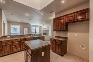 10844 Irish Glen Trail, Fort Worth, TX 76052 - Photo 8
